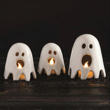 Load image into Gallery viewer, Open Mouth Ghost Sitter
