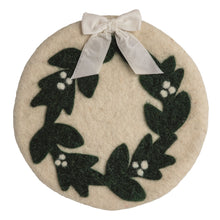 Load image into Gallery viewer, Chrismas Felted Trivet