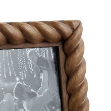 Load image into Gallery viewer, 5x7 Twisted Wood Frame