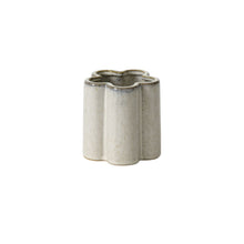 Load image into Gallery viewer, Flower Petal Vase, 3 Colors