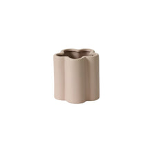 Load image into Gallery viewer, Flower Petal Vase, 3 Colors