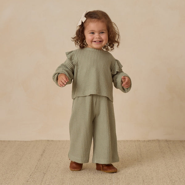 Ruffle Cozy Set