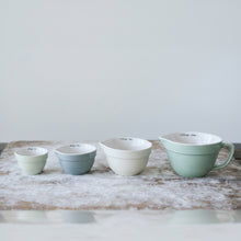 Load image into Gallery viewer, Batter Bowl Measuring Cup