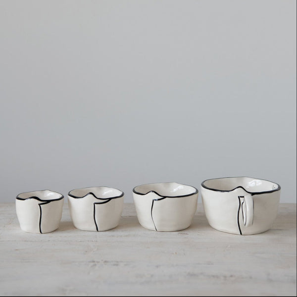 B&W Stoneware Measuring Cups