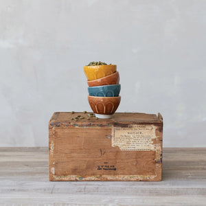 Scalloped Stoneware Pinch Pot