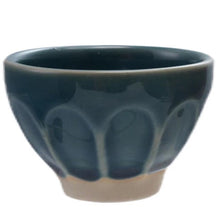Load image into Gallery viewer, Scalloped Stoneware Pinch Pot