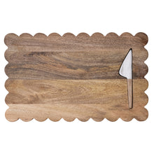 Load image into Gallery viewer, Wood Scalloped Cheese Board w/ Knife