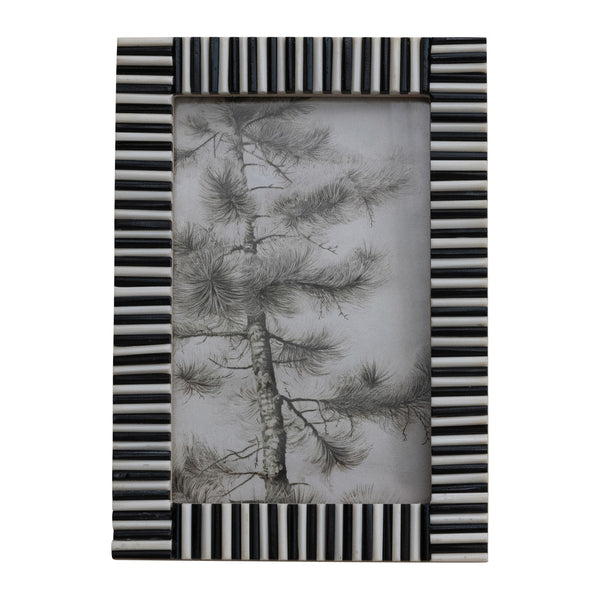 Black & White Ribbed Photo Frame