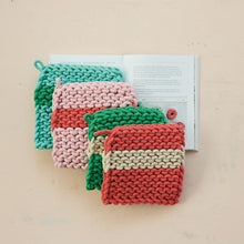 Load image into Gallery viewer, Festive Crocheted Pot Holder